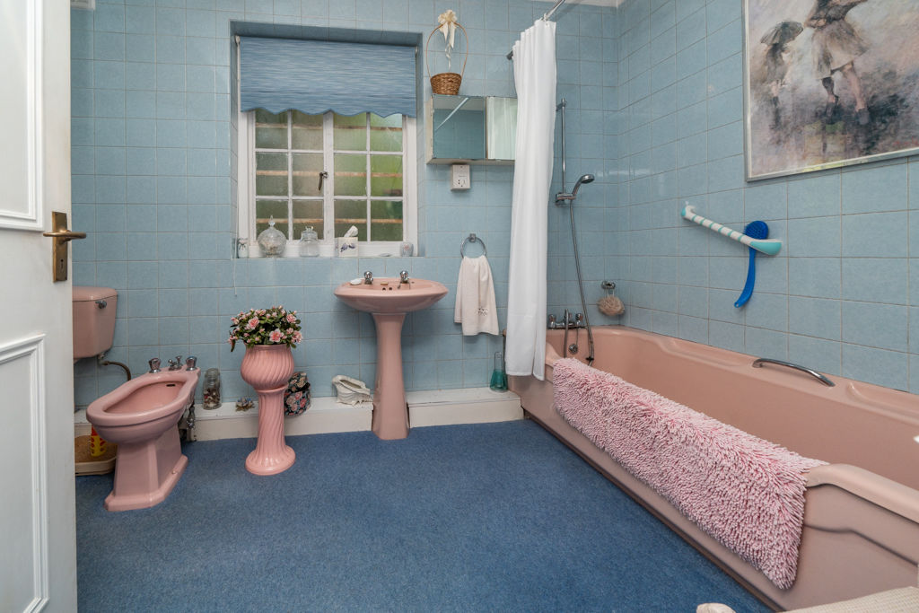 Bathroom- click for photo gallery